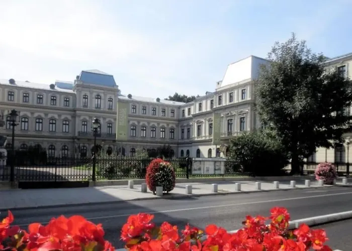 Bed & Breakfast Piata Amzei