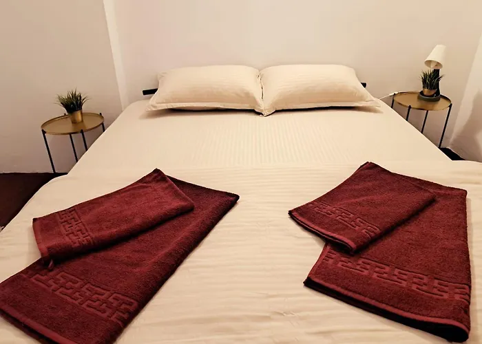 Piata Amzei Бухарест